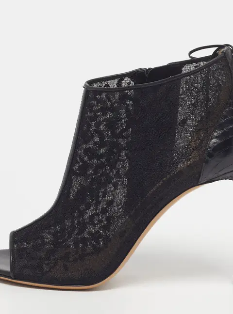 Salvatore Ferragamo Nufus Size 38 Black Lace and Watersnake Booties