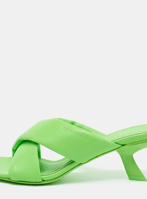Salvatore Ferragamo Aldura Size 38 Green Leather Crossover Slide Sandals