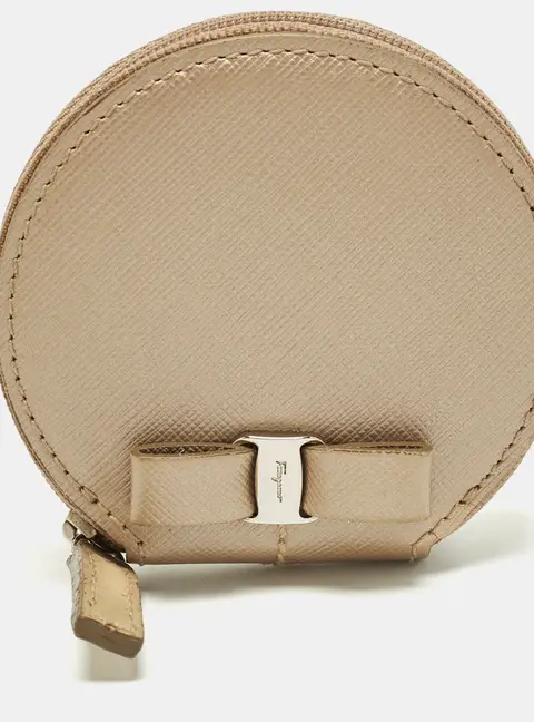 Salvatore Ferragamo Vara Bow Beige Leather Round Coin Purse