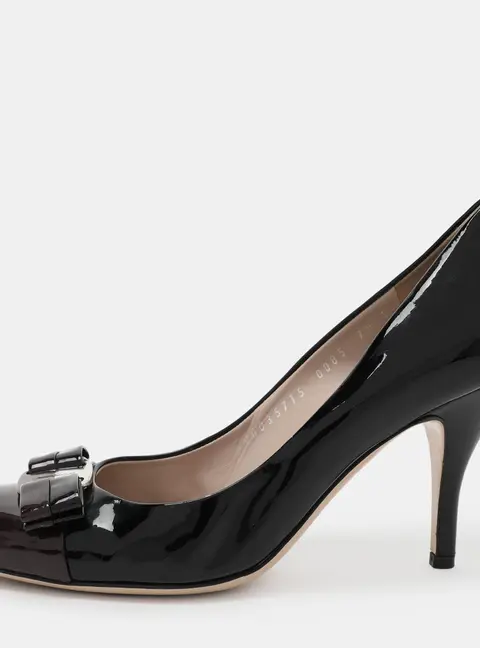 Salvatore Ferragamo Black/Burgundy Patent Leather Bow Pumps Size 38