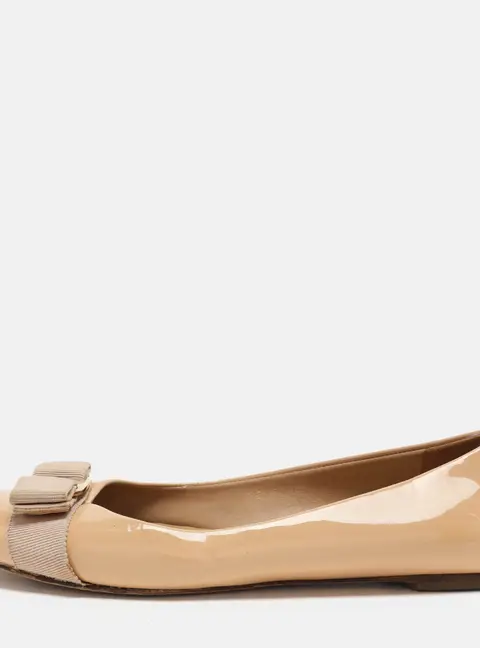 Salvatore Ferragamo Beige Patent Leather Varina Ballet Flats Size 38