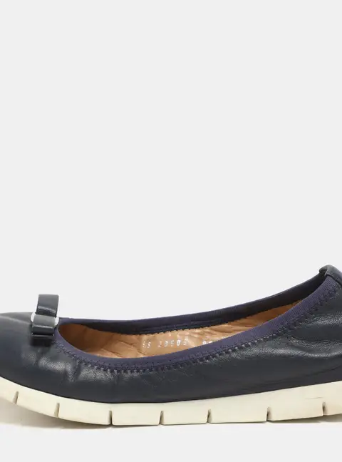Salvatore Ferragamo Navy Blue Leather Vara Bow Ballet Flats Size 37.5
