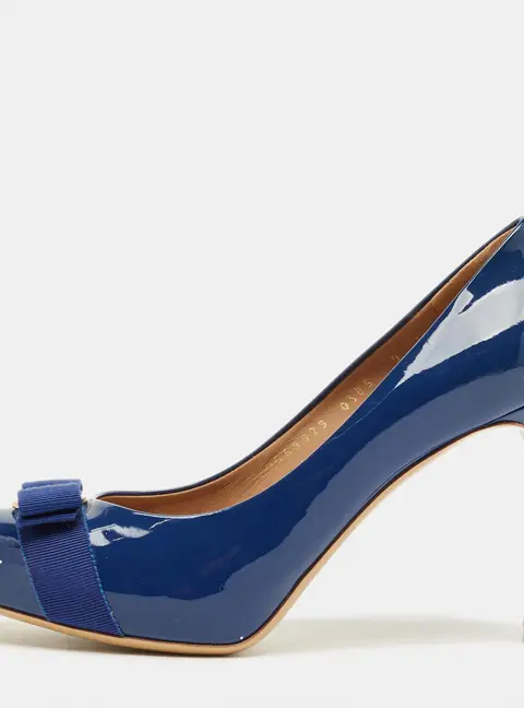 Salvatore Ferragamo Blue Patent Leather Vara Bow Pumps Size 39.5