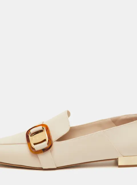 Salvatore Ferragamo Size 41 Slip On Cream Leather Loafers