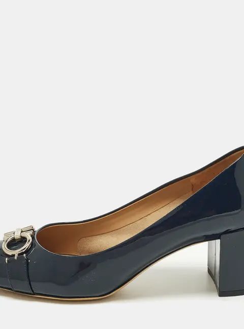 Salvatore Ferragamo Garda Size 38.5 Navy Blue Patent Leather Block Heel Pumps