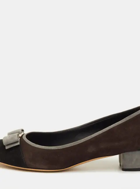 Salvatore Ferragamo Vara Bow Size 41 Multicolor Suede Block Heel Pumps