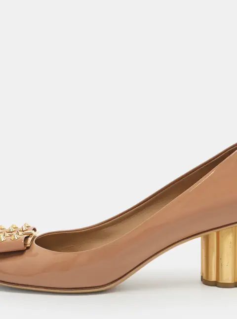 Salvatore Ferragamo Capua Embellished Size 40 Beige Patent Leather Block Heel Pumps