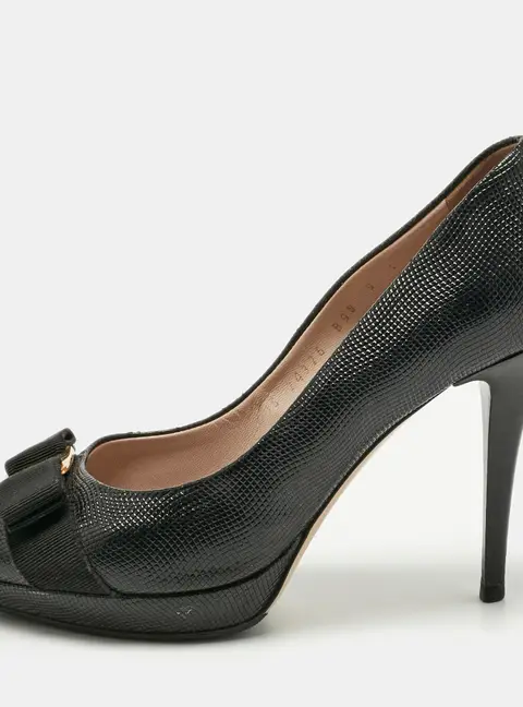 Salvatore Ferragamo Black Lizard Embossed Leather Peep Toe Pumps Size 39.5
