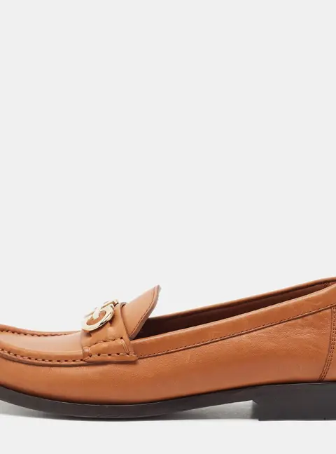 Salvatore Ferragamo Gancini Size 37 Brown Leather Loafers
