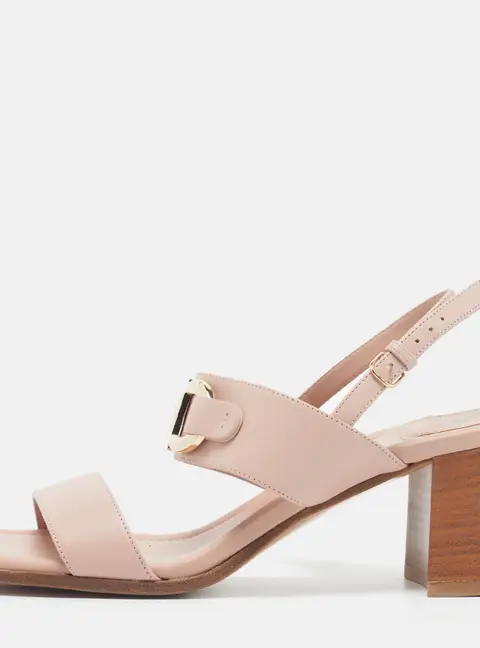 Salvatore Ferragamo Size 37.5 Beige Leather Slingback Sandals