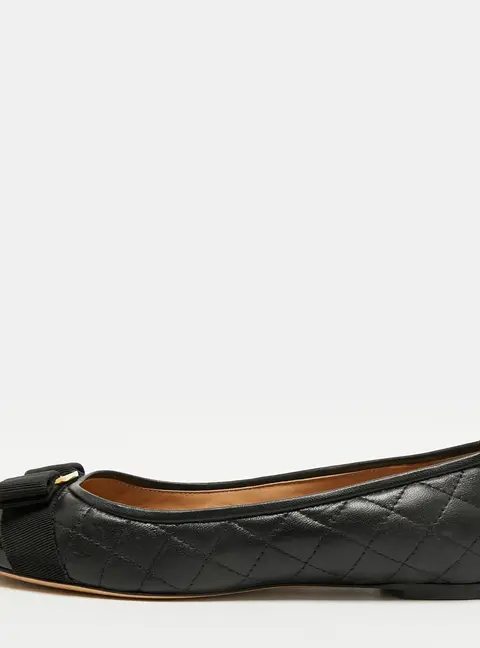 Salvatore Ferragamo Varina Size 39 Black Quilted Leather and Patent Leather Ballet Flats