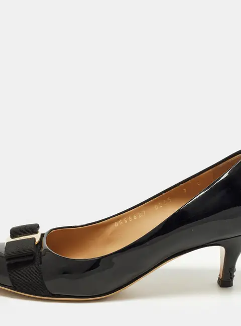 Salvatore Ferragamo Size 37.5 Black Patent Leather Vara Bow Pumps