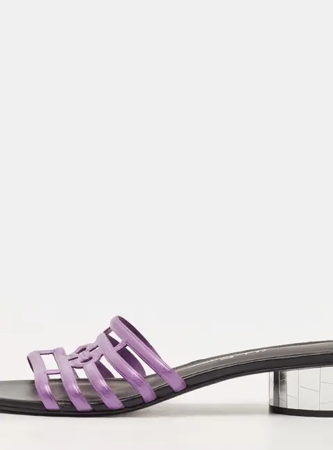 Salvatore Ferragamo Finn Size 40.5 Purple Leather Slide Sandals