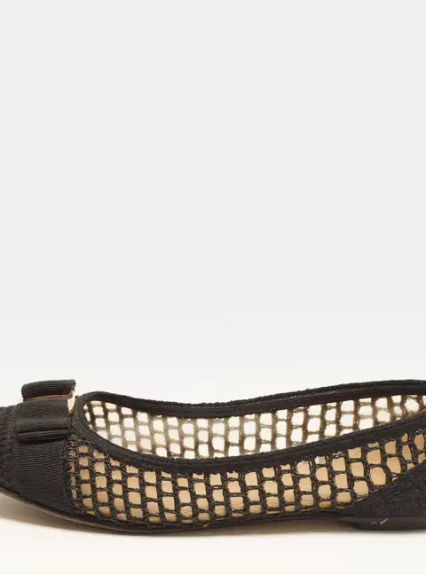 Salvatore Ferragamo Varina Size 39 Black Knit Fabric and Woven Raffia Bow Ballet Flats