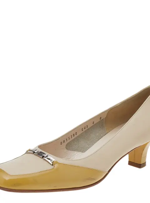 Salvatore Ferragamo Size 38.5 Beige Leather and Patent Leather Block Heel Pumps