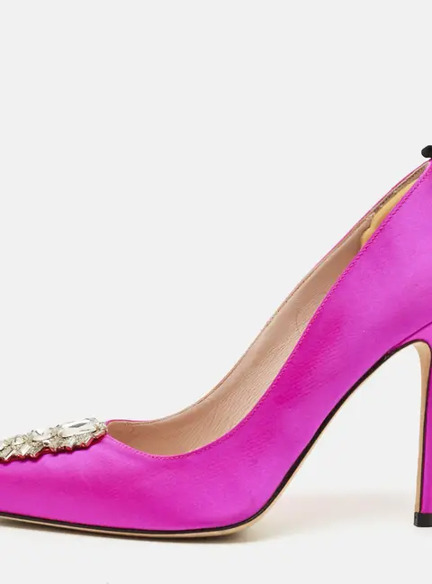 SJP Sarah Jessica Parker Size 37 Pink Satin Crystal Embellished Pumps