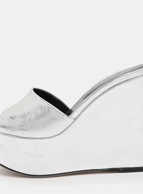Sergio Rossi Silver Patent Leather Lakeesha Wedge Sandals Size 35