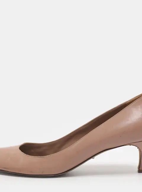 Sergio Rossi Size 38 Beige Leather Round Toe Pumps