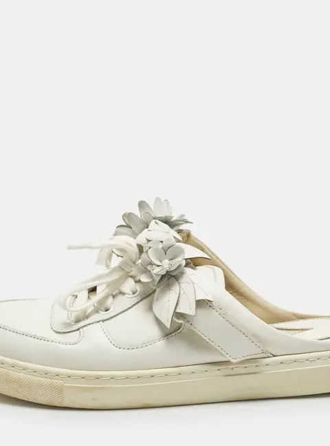 Sophia Webster Size 37.5 White Leather Flower Embellished Mules Sneakers