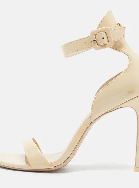Sophia Webster Size 36 Cream Patent Leather Ankle Strap Sandals
