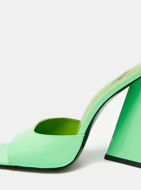 The Attico Devon Size 39 Green Patent Leather Slide Sandals