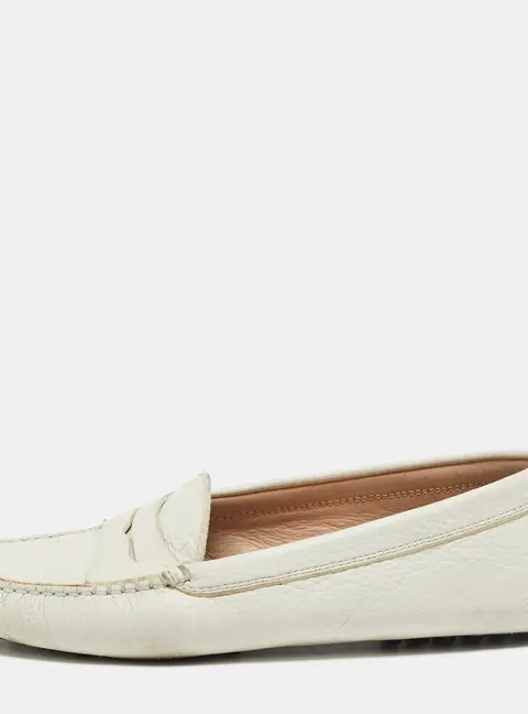 Tod's Gommino Size 37 Cream Leather Loafers