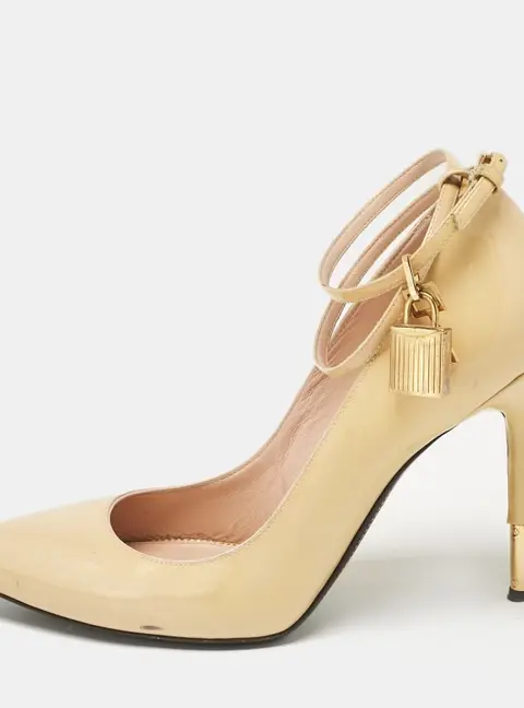 Tom Ford Beige Patent Leather Padlock Pumps Size 39.5