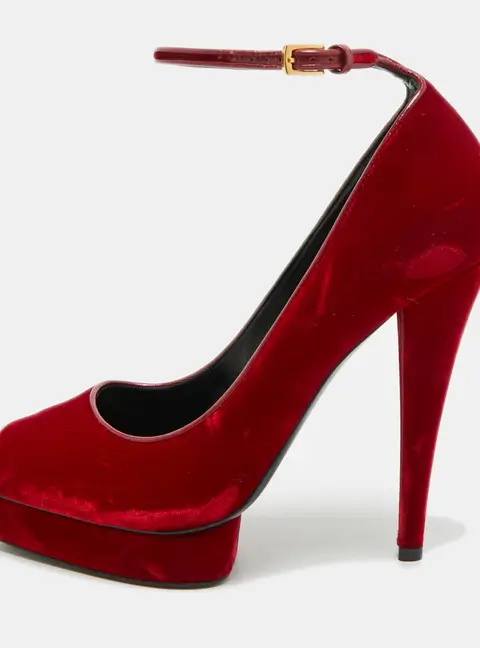 Tom Ford Size 39.5 Red Velvet Peep Toe Pumps