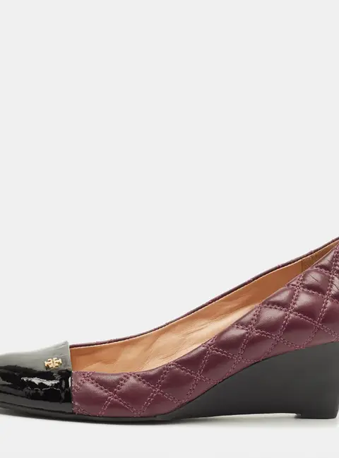 Tory Burch Claremont Size 41 Burgundy/Black Leather and Patent Wedge Pumps
