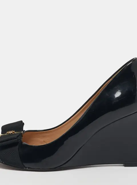 Tory Burch Trudy Size 38 Black Patent Leather Wedge Pumps