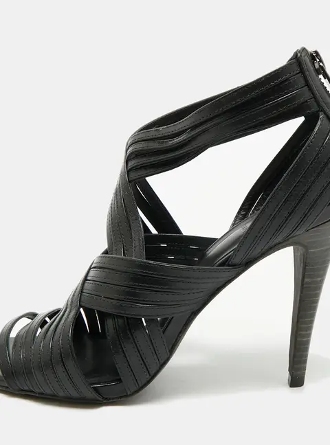 Tory Burch  Size 38 Black Leather Strappy Caged Sandals