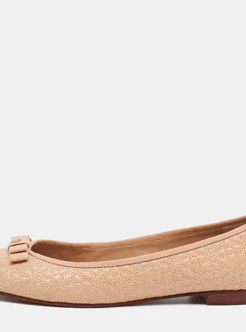 Tory Burch Size 39 Beige Quilted Leather Ballet Flats