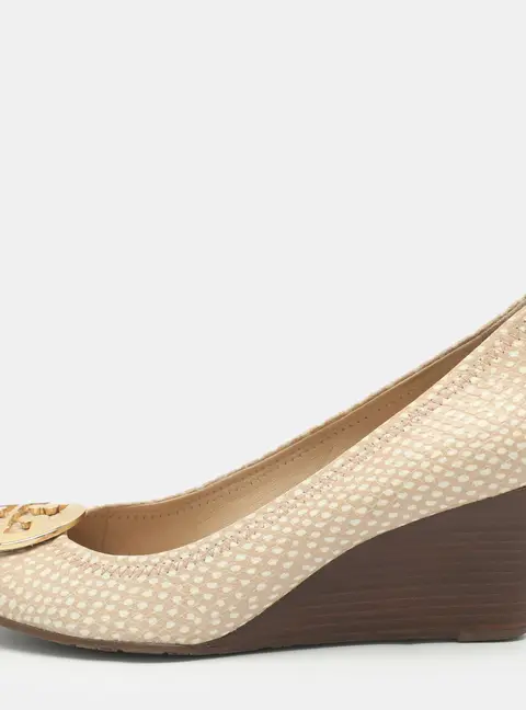 Tory Burch Sally Size 38.5 Beige Snake Print Leather Wedge Pumps