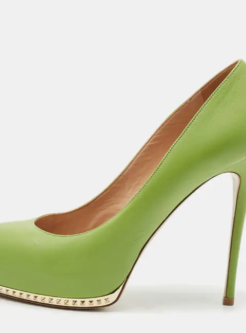 Valentino Green Leather Rockstud Platform Pumps Size 37