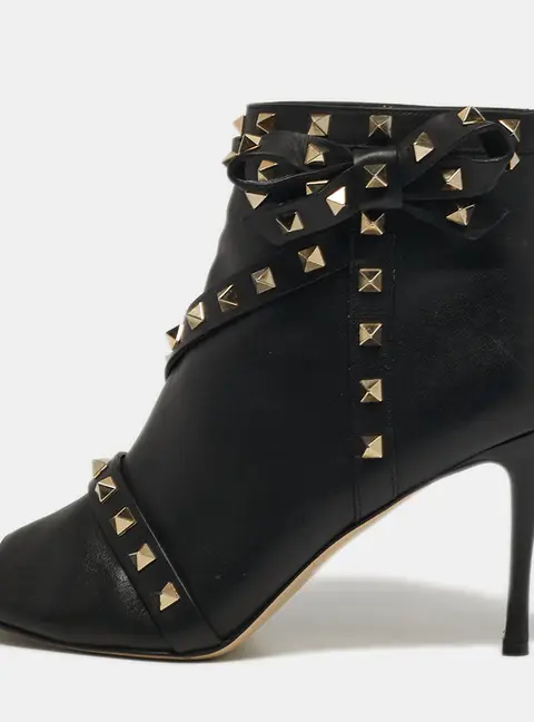 Valentino Rockstud Size 39 Black Leather Ankle Length Boots