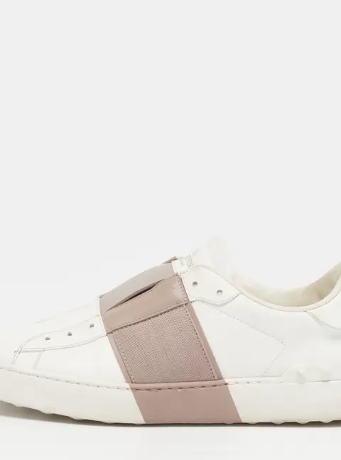Valentino Rockstud Size 40 White/Beige Leather Low Top Sneakers
