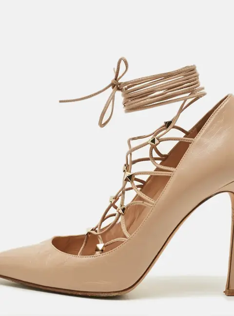 Valentino Rockstud Size 38 Beige Leather Lace Up Pointed Toe Pumps