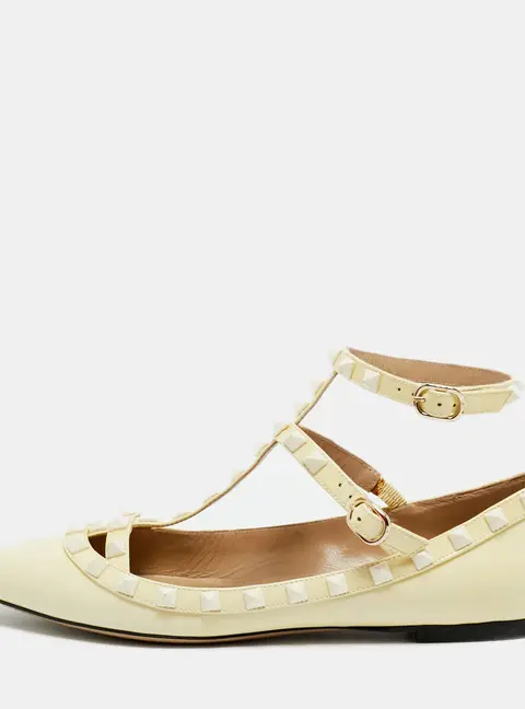 Valentino Rockstud Size 38 Cream Patent Leather Ballet Flats