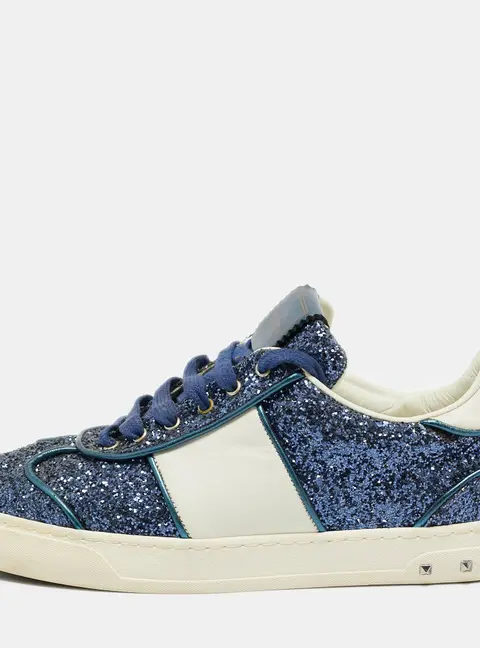 Valentino Flycrew Size 38.5 Blue/White Glitter and Leather Rockstud Low Top Sneakers