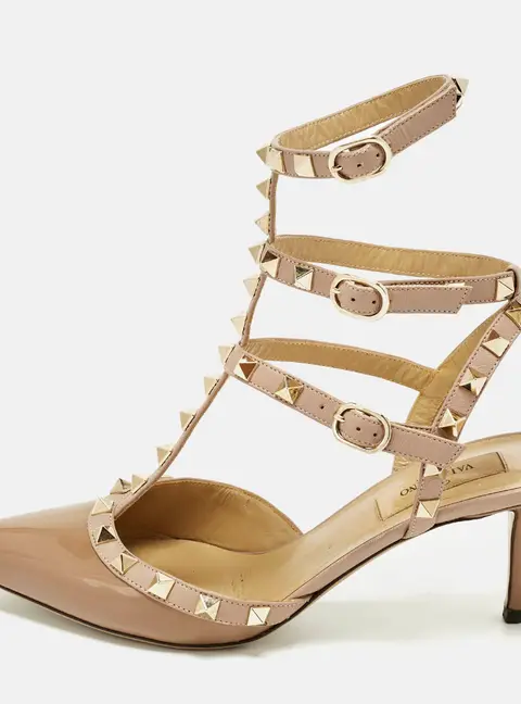 Valentino Rockstud Size 37 Beige Leather and Patent Pumps