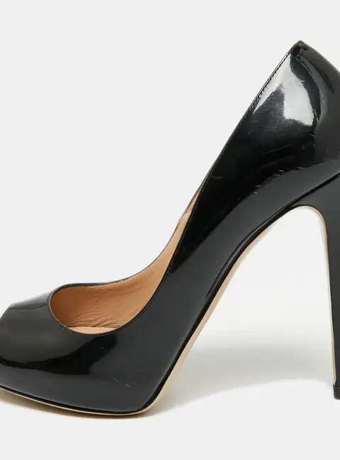 Valentino Rockstud Size 38 Black Patent Leather Peep Toe Pumps