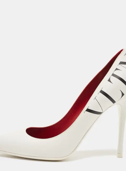 Valentino VLTN Size 39.5 White Leather Pointed Toe Pumps