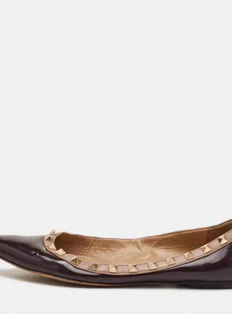 Valentino Rockstud Size 39 Dark Burgundy/Beige Patent Leather Pointed Toe Ballet Flats