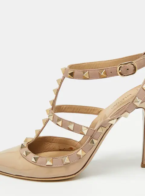 Valentino Rockstud Size 38.5 Beige Leather and Patent Leather Pumps