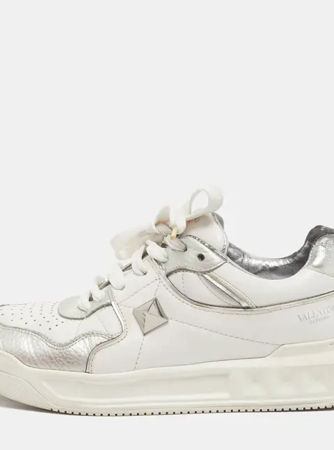 Valentino One Stud Size 39 White/Metallic Silver Leather Lace Up Sneakers