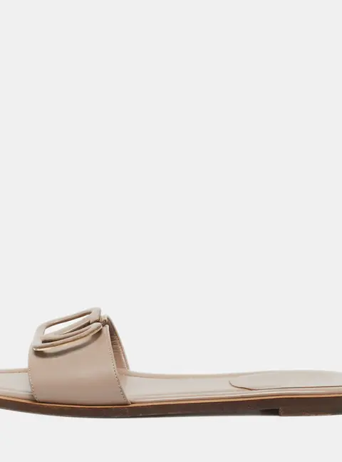 Valentino VLogo Size 36 Beige Leather Flat Sandals