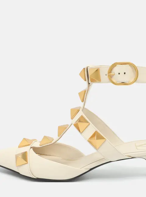 Valentino Roman Stud Size 37.5 White Leather Ankle Strap Sandals