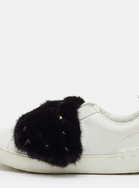 Valentino Rockstud Size 38 White/Black Leather and Mink Fur Low Top Sneakers