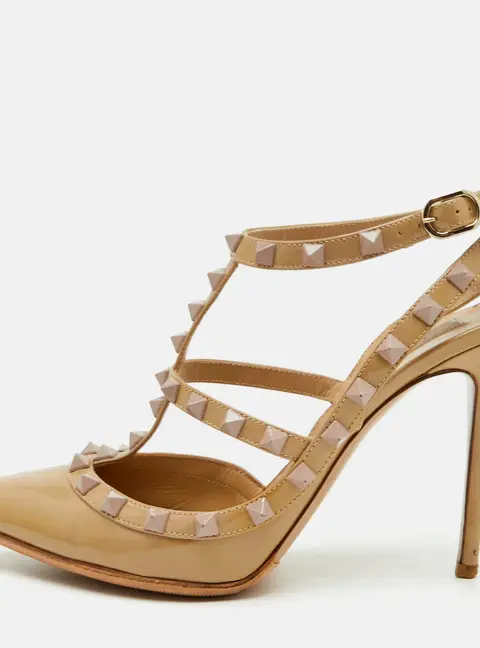 Valentino Rockstud Size 38.5 Beige Patent Leather Ankle Strap Pumps