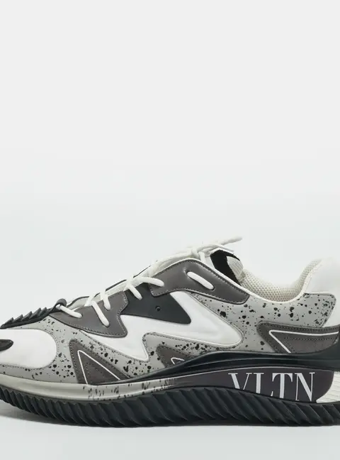 Valentino Wade Runner Size 43 Grey/White Leather and Suede Lace Up Sneakers